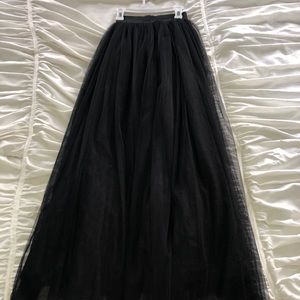 black tulle skirt elastic band worn once for prom